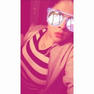 Meet your Posher, Lala